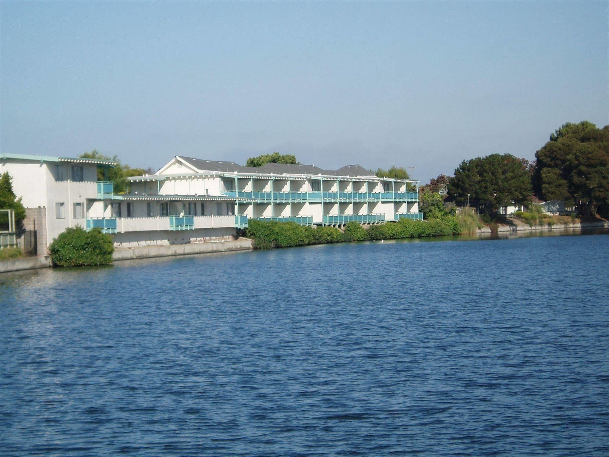 Coral Reef Inn&Condo Suites Alameda Esterno foto